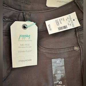 Dark gray Maurices jegging. Size x small.